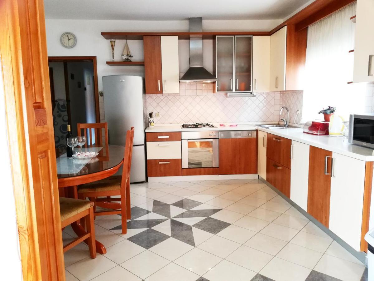 Apartment Brala Posedarje Esterno foto